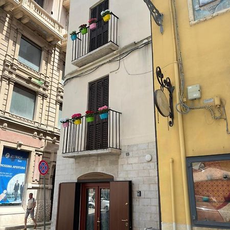 バーリ La Palazzina Dei Fioriヴィラ エクステリア 写真