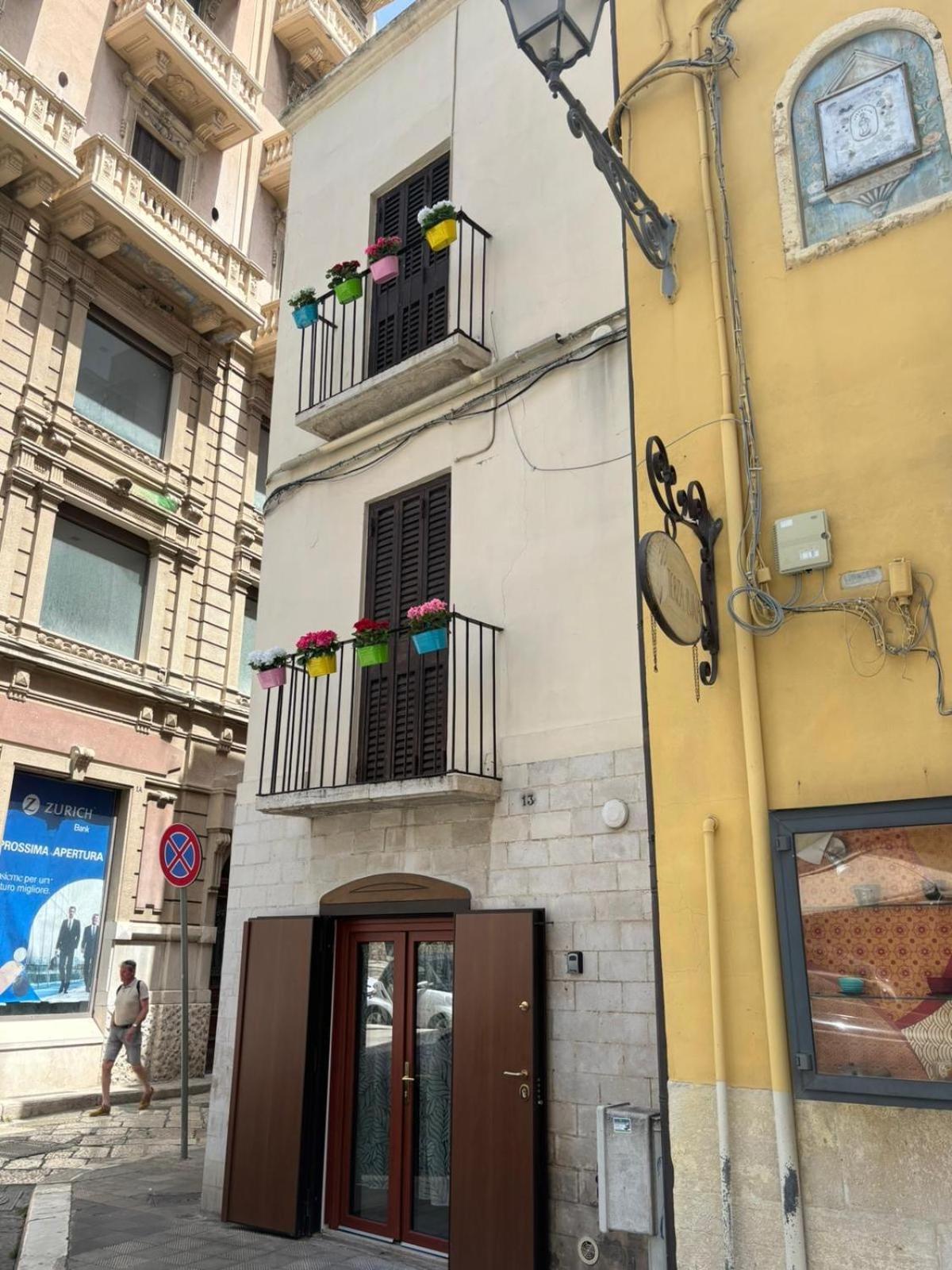 バーリ La Palazzina Dei Fioriヴィラ エクステリア 写真