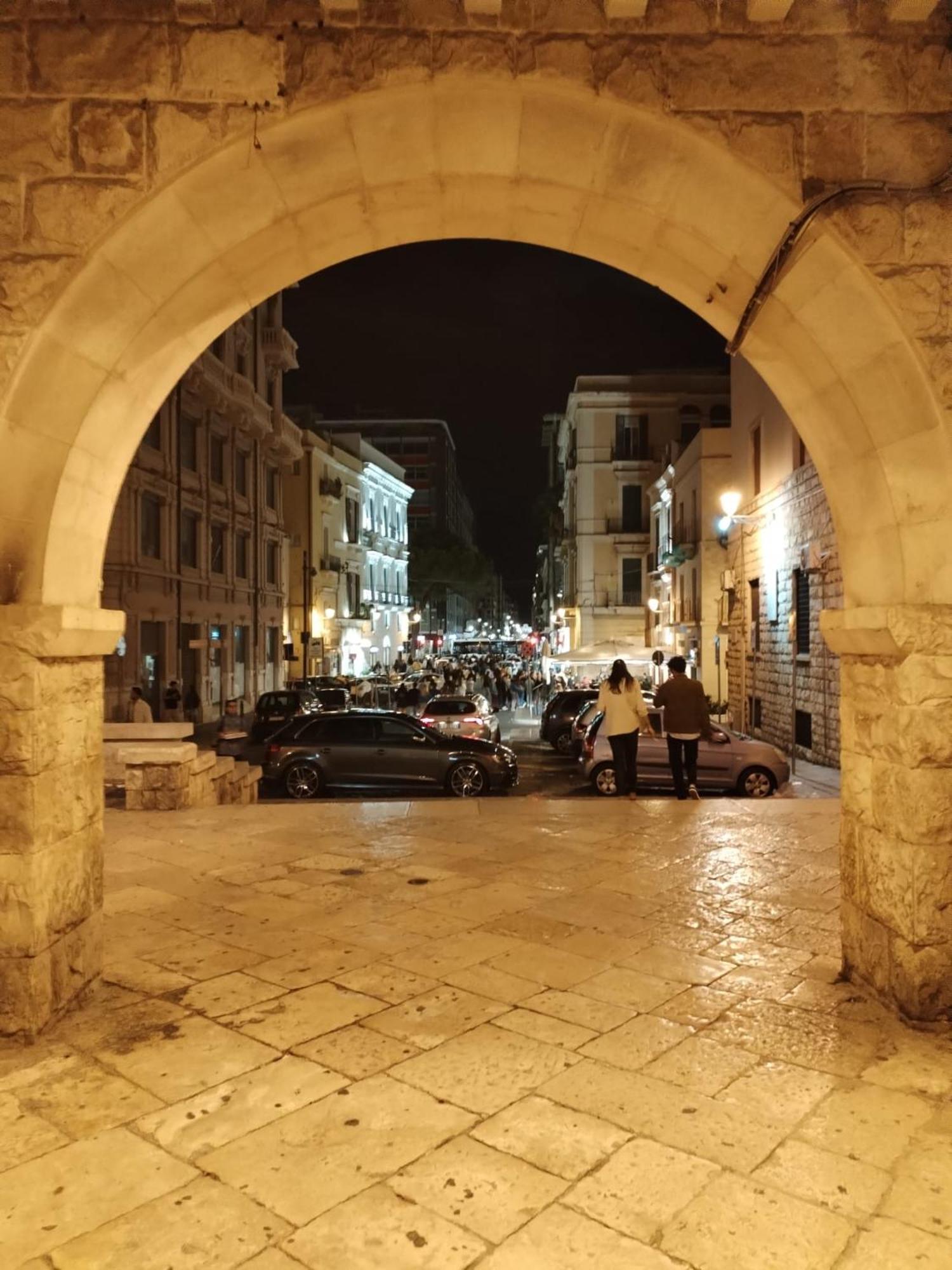 バーリ La Palazzina Dei Fioriヴィラ エクステリア 写真